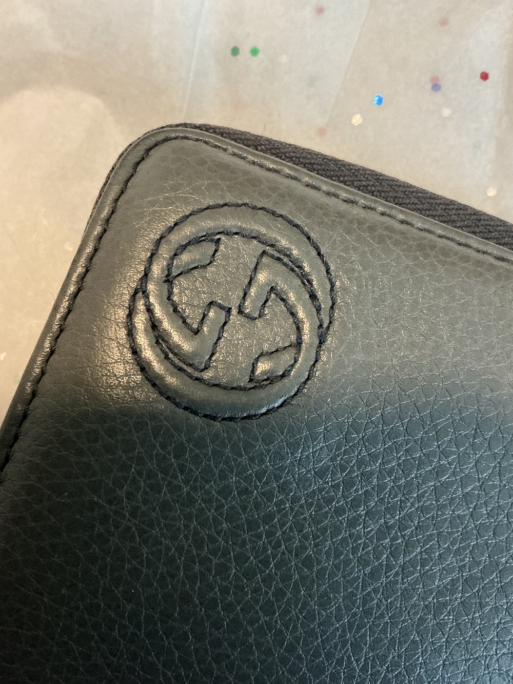 EUC Gucci fabulous wallet - Picture 2 of 5